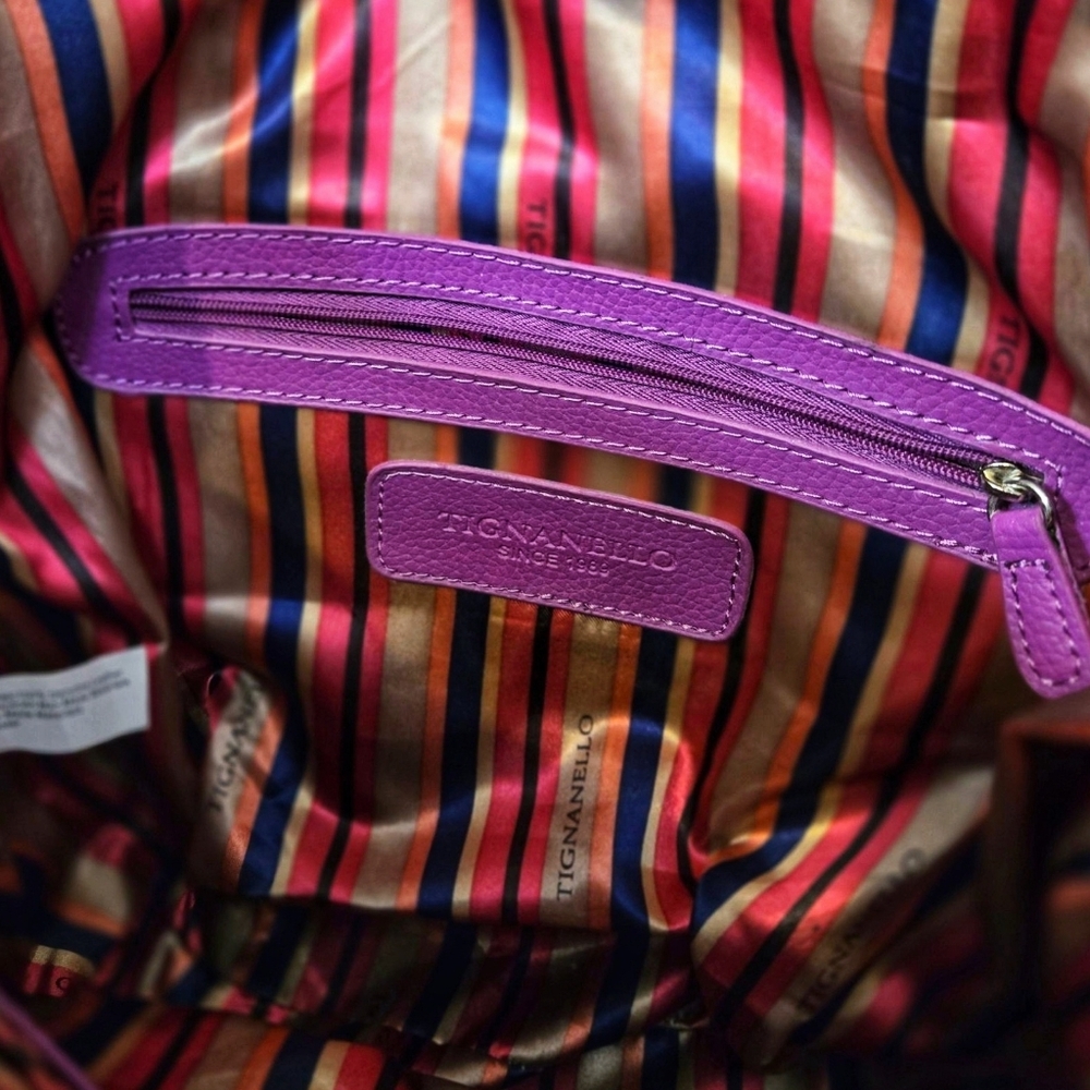 Tignello Pretty Leather Purple Women's Handbag. - Picture 11 of 12